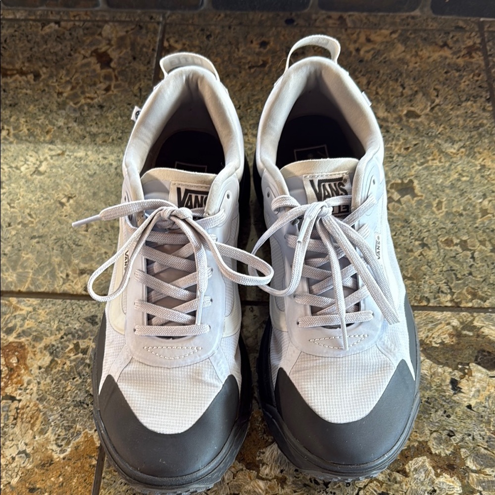 Vans Men's White and Gray Sneakers